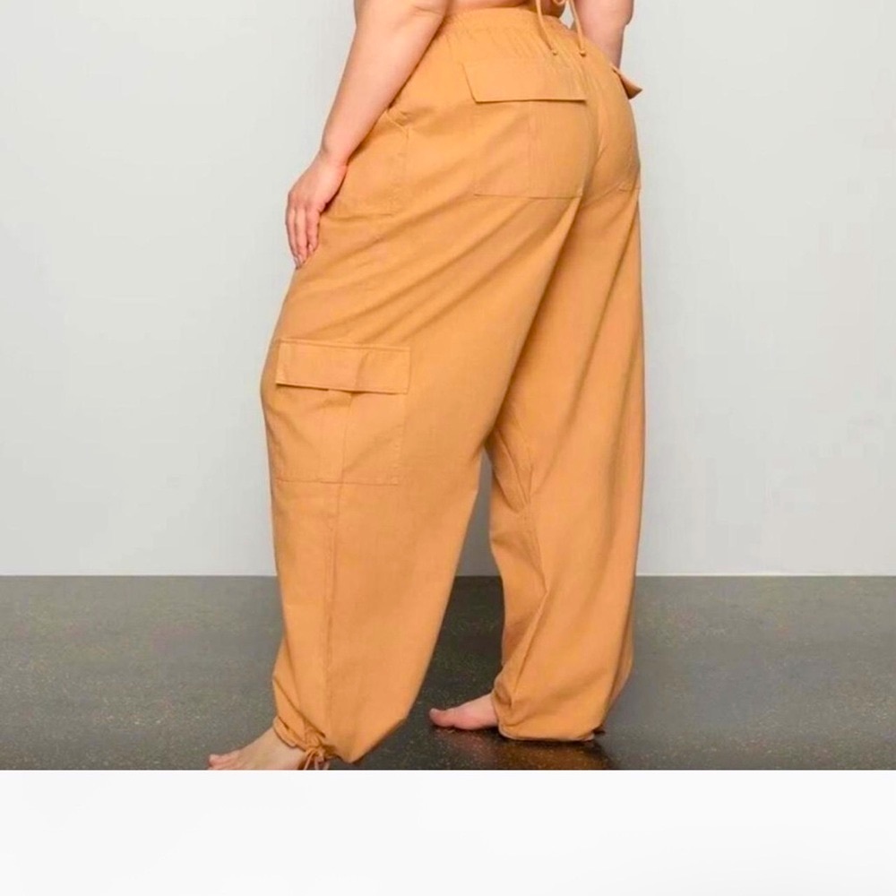 Rare SKIMS by Kim Kardashian Tan Cargo Pants Size Large 100% Cotton - Picture 3 of 9